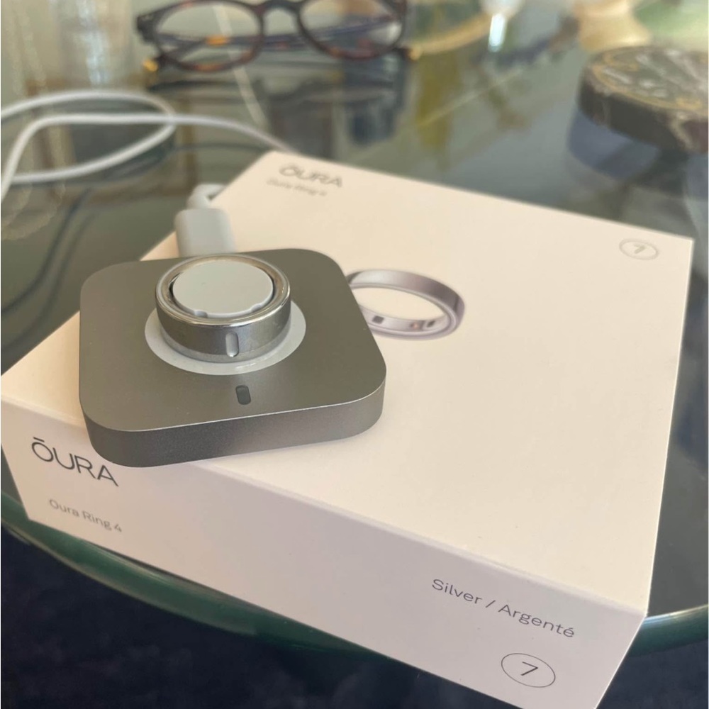 Oura Ring 4 silver